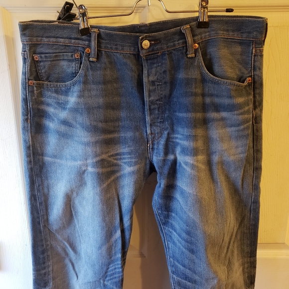 Levi’s original 501 straight leg medium wash jeans W36 x L30 - Picture 2 of 10